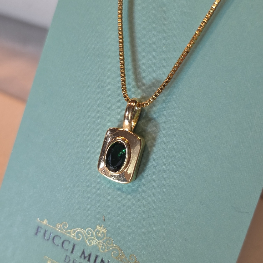 SALE!! Dainty Emerald Green CZ Pendant Necklace NWT - Picture 5 of 6